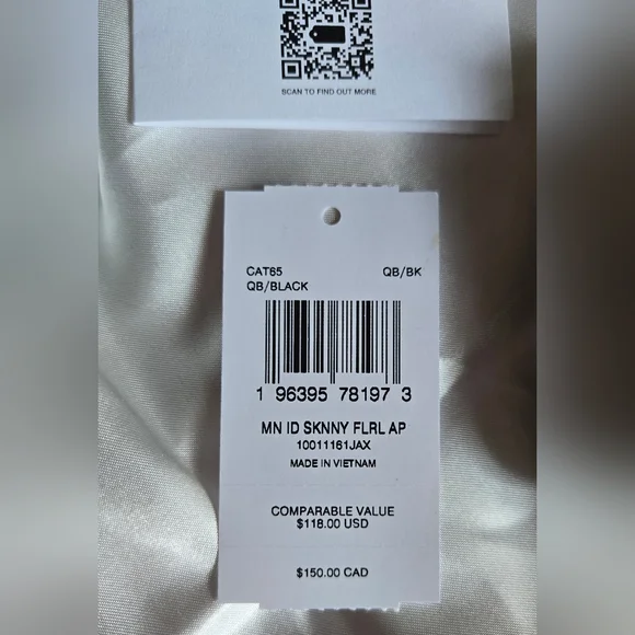 Coach Black Floral Keychain Card Holder NWT - Picture 4 of 7